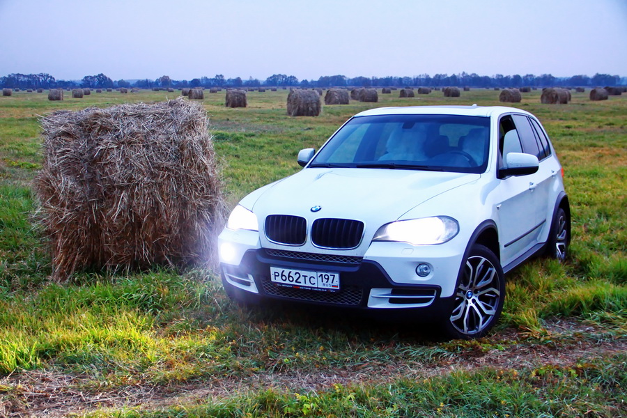 Прокат автомобиля BMW X5 (БМВ X5) в Минске от «Лимбери»